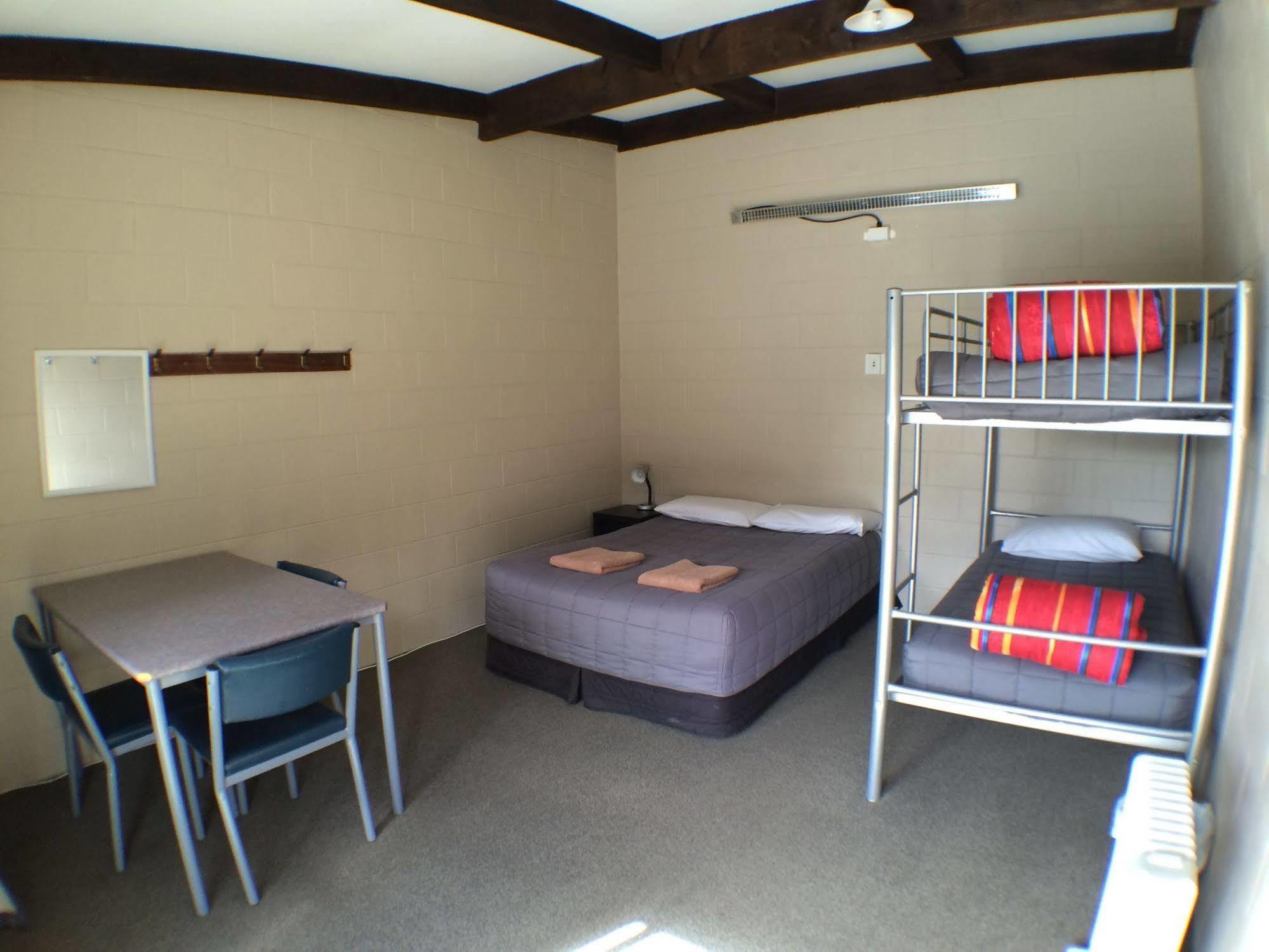 Mt Aspiring Holiday Park Wanaka Exterior foto