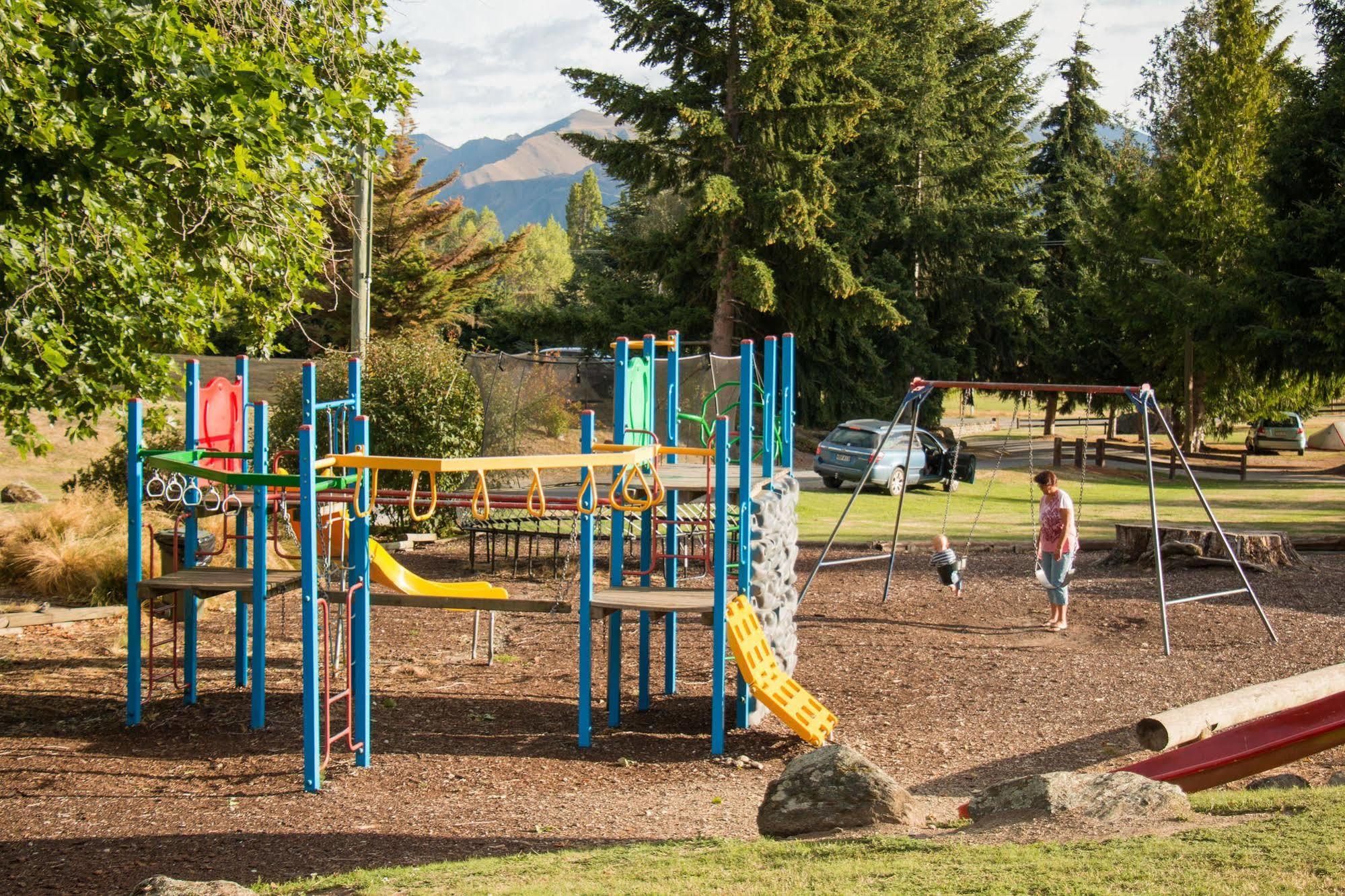 Mt Aspiring Holiday Park Wanaka Exterior foto